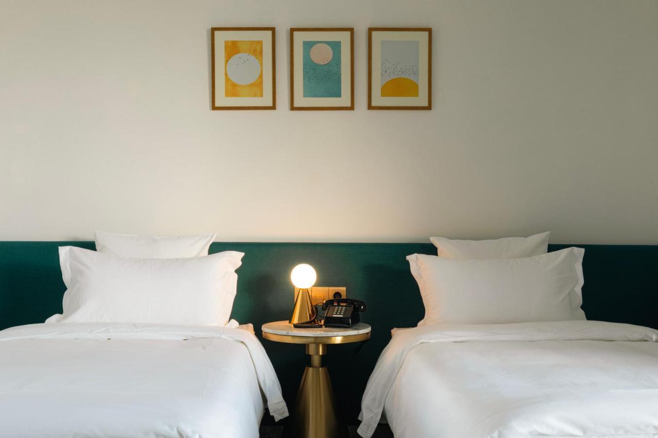 Castor & Pollux Hotel Тбилиси Екстериор снимка