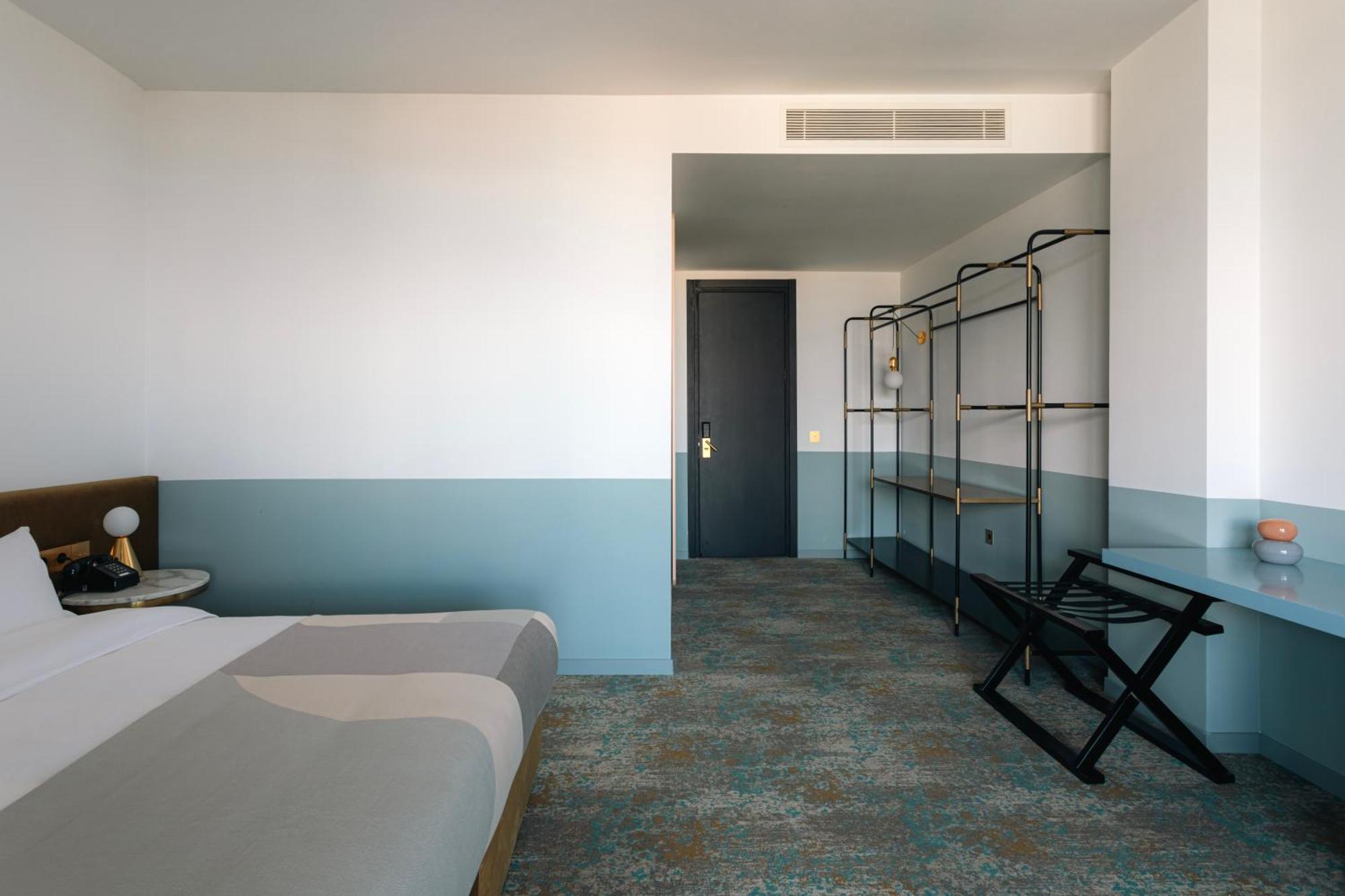 Castor & Pollux Hotel Тбилиси Екстериор снимка
