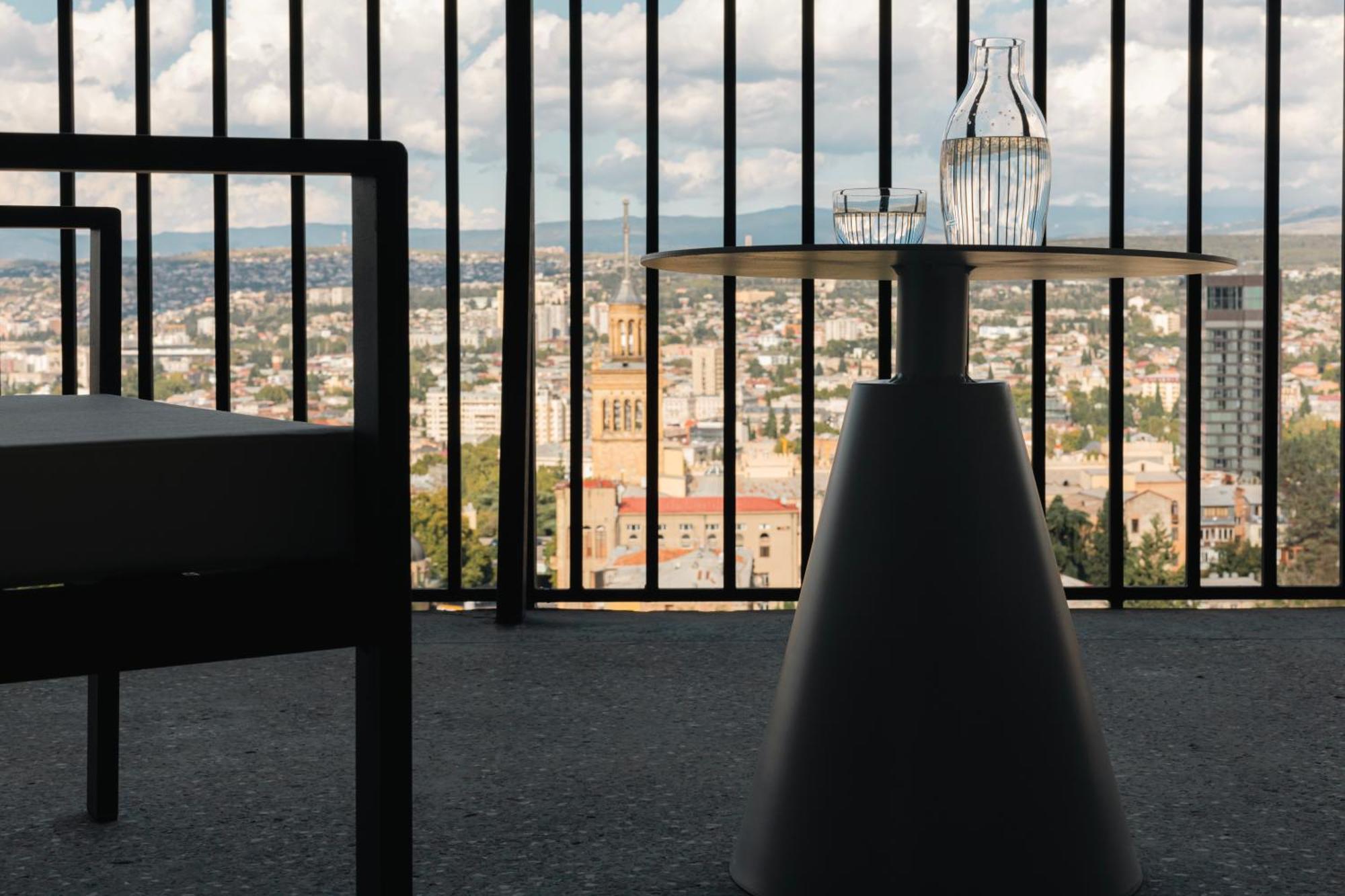 Castor & Pollux Hotel Тбилиси Екстериор снимка