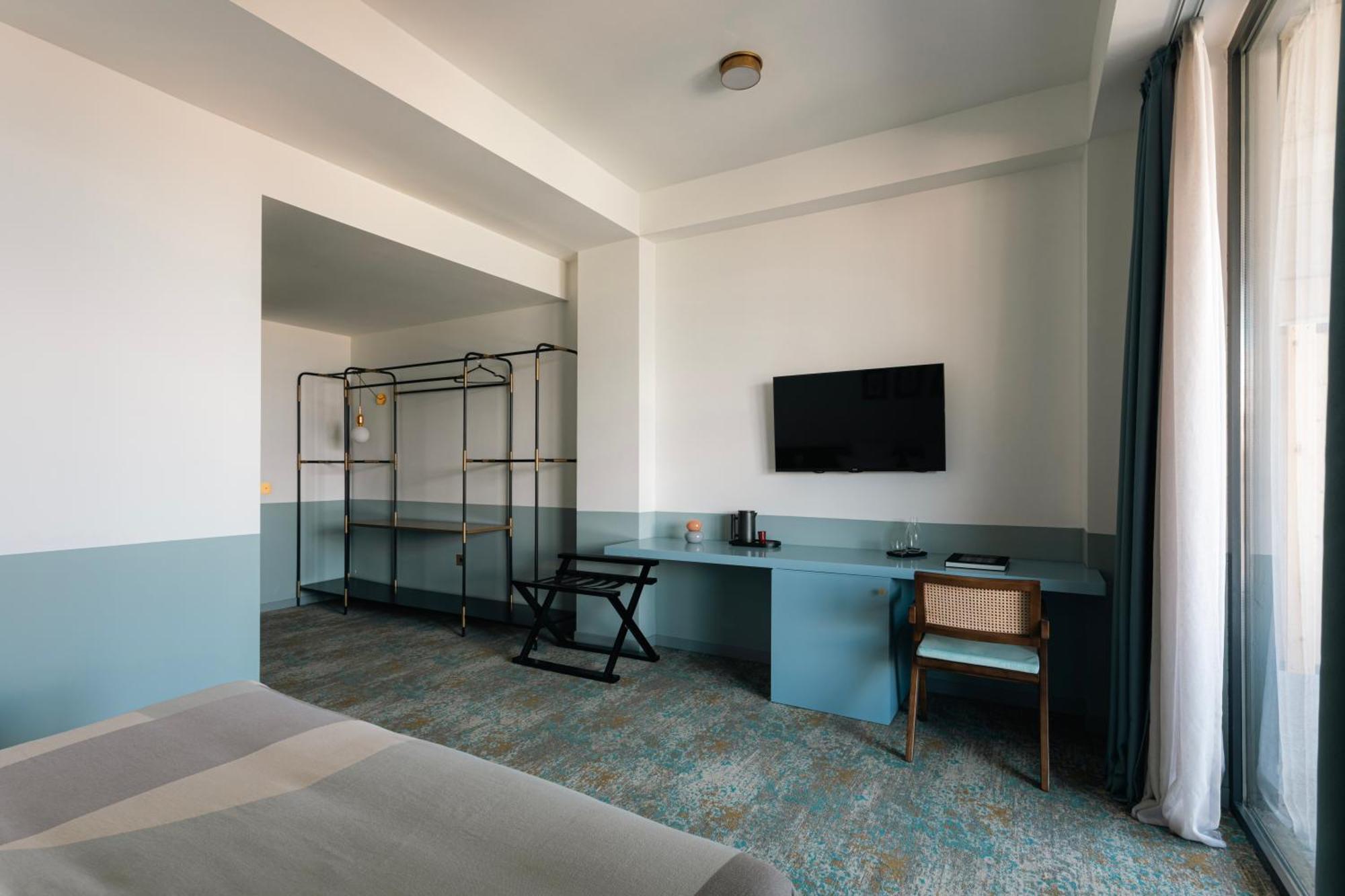 Castor & Pollux Hotel Тбилиси Екстериор снимка