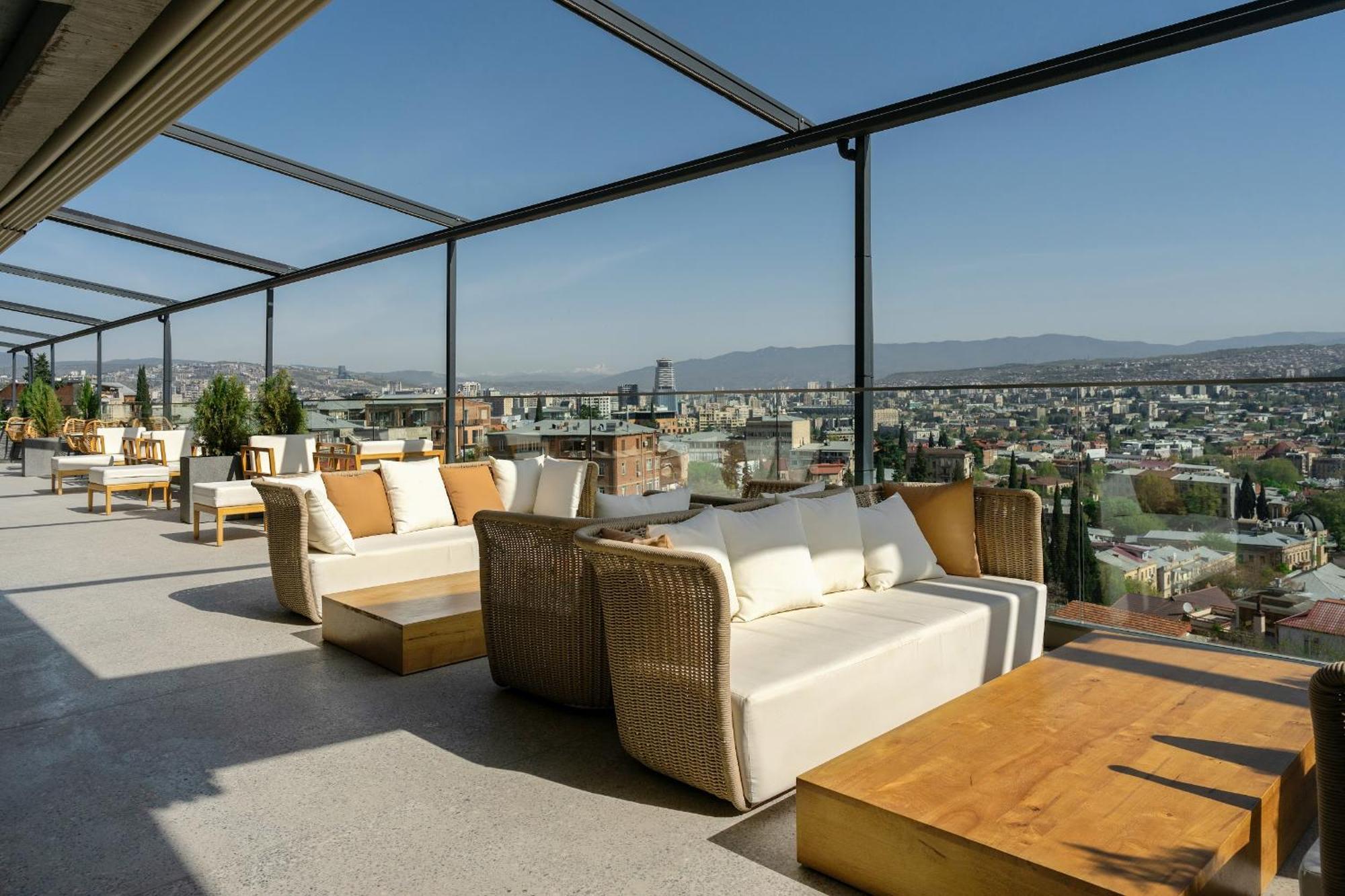 Castor & Pollux Hotel Тбилиси Екстериор снимка