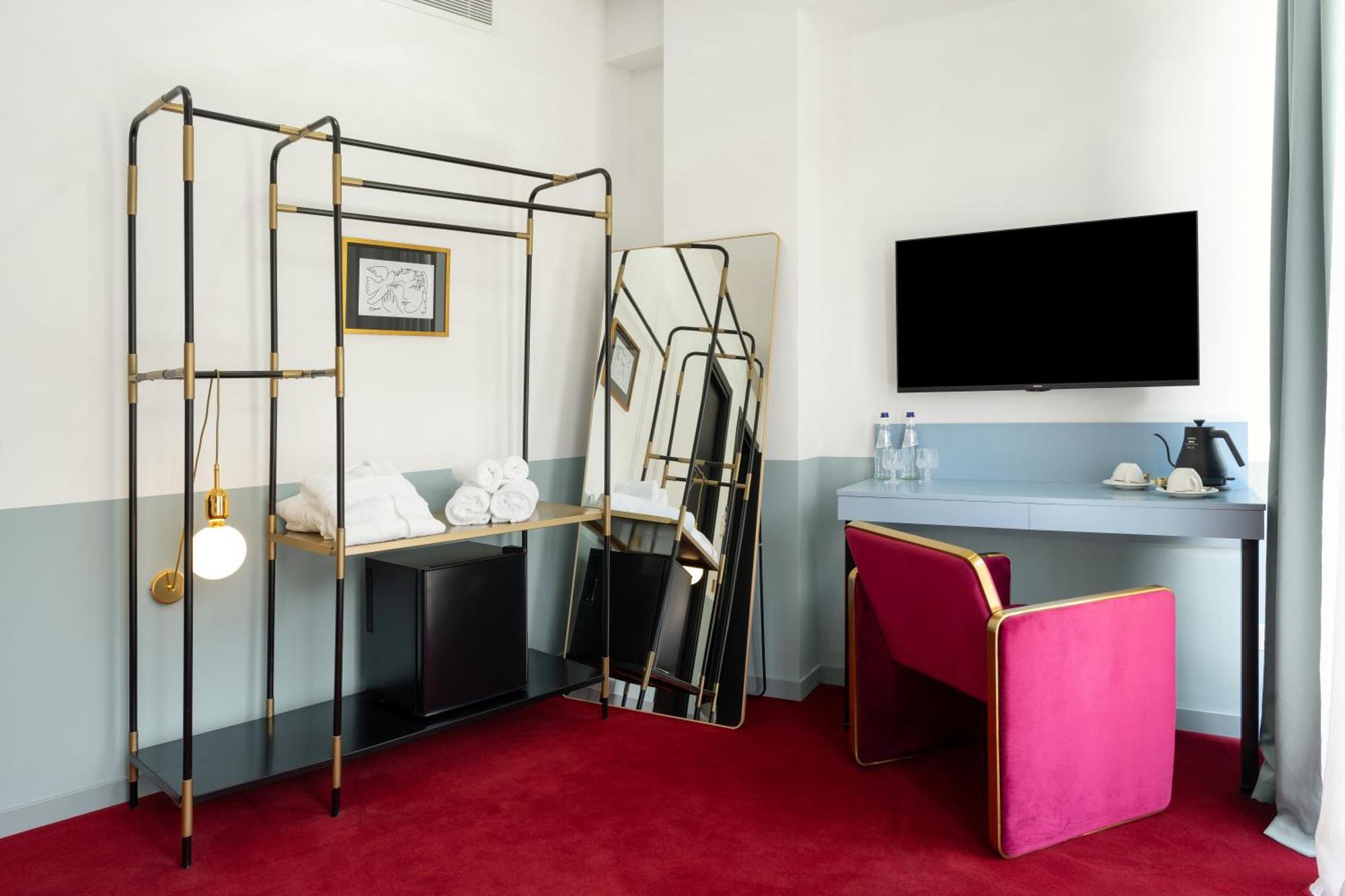 Castor & Pollux Hotel Тбилиси Екстериор снимка