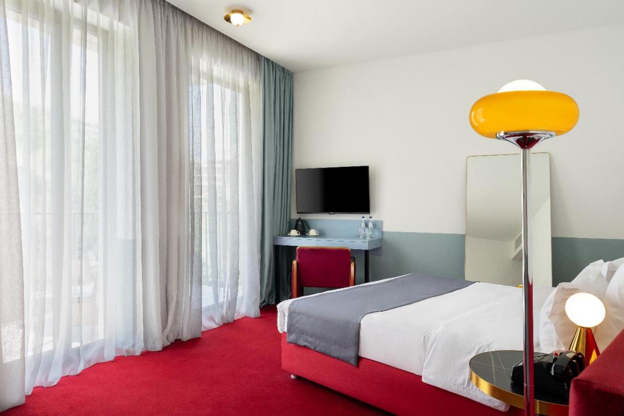 Castor & Pollux Hotel Тбилиси Екстериор снимка